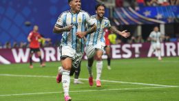 Labdarúgó-vb, nyolcaddöntő: a címvédő Argentína kétgólos hátrányból fordítva verte meg Egyiptomot