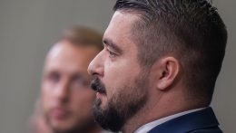 Európa legrosszabb titkosszolgálata a szlovák SIS a francia L’Express szerint — Gašpart papucsban kémkedő ügynöknek nevezték