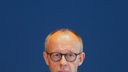 A német kormányban véghez vitt személycserék sem mentik meg Merz kancellárt