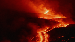 Meghosszabbították a cataniai repülőtér lezárását az Etna kitörése miatt