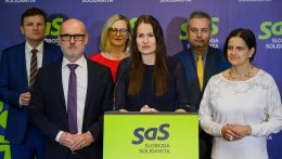 Bajo Holečková az SaS tagja lett — másfél év után a frakciót a párttagság is követte