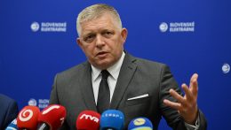 Fico bagatellizálja a kamerabotrányt: szerinte egy kémműhold is képes ugyanerre
