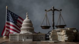 Az amerikai államadósság először haladta meg a 40 billió dollárt, miközben felgyorsul a hitelfelvétel