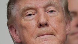 Trump népszerűsége rekord alacsonyra esett, miután az elnök gazdasági háborút hirdetett Irán ellen