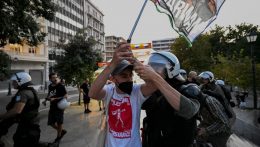 Zavargás egy görögországi menekült központban: öten megsérültek, 35-en megszöktek a bolgár határ közelében