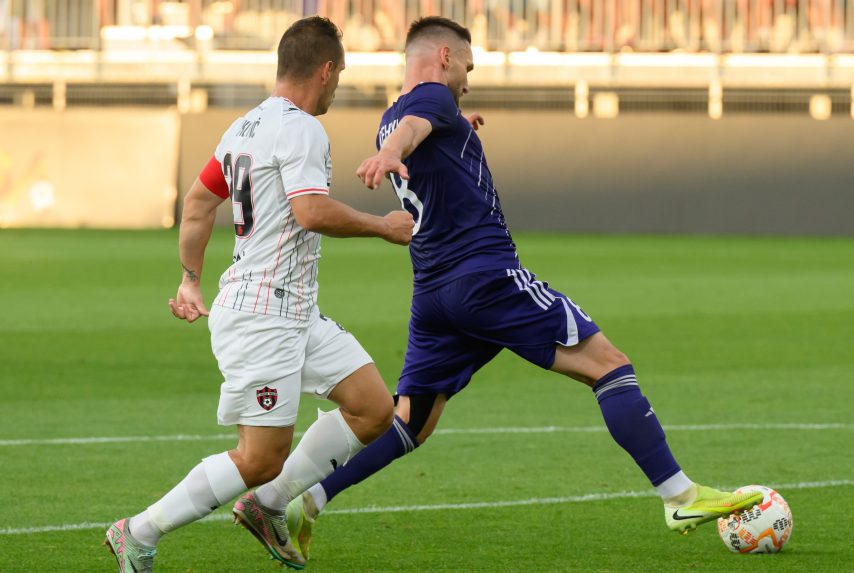 Fociliga: kikaptak a komáromiak a nagyszombatiaktól a stadionavatón