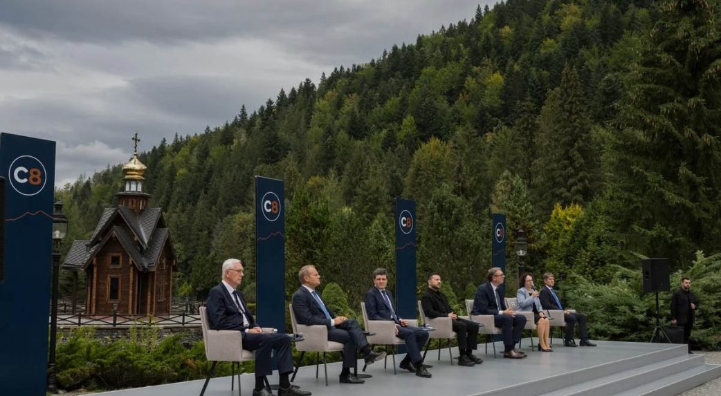 Zelenszkij Bukovelban bejelentette a Kárpáti Nyolcak (C8) regionális formátum létrehozását