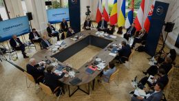 Fico nem ment el Ukrajnába, helyette beszólt a NATO-nak