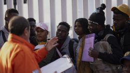 Több mint 25 ezer embert deportált az USA harmadik országokba – nemzetközi vizsgálat