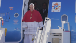 XIV. Leó pápa Franciaországba érkezett