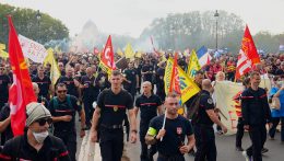 Több mint négyszáz embert tartóztattak le a franciaországi diáktüntetéseken