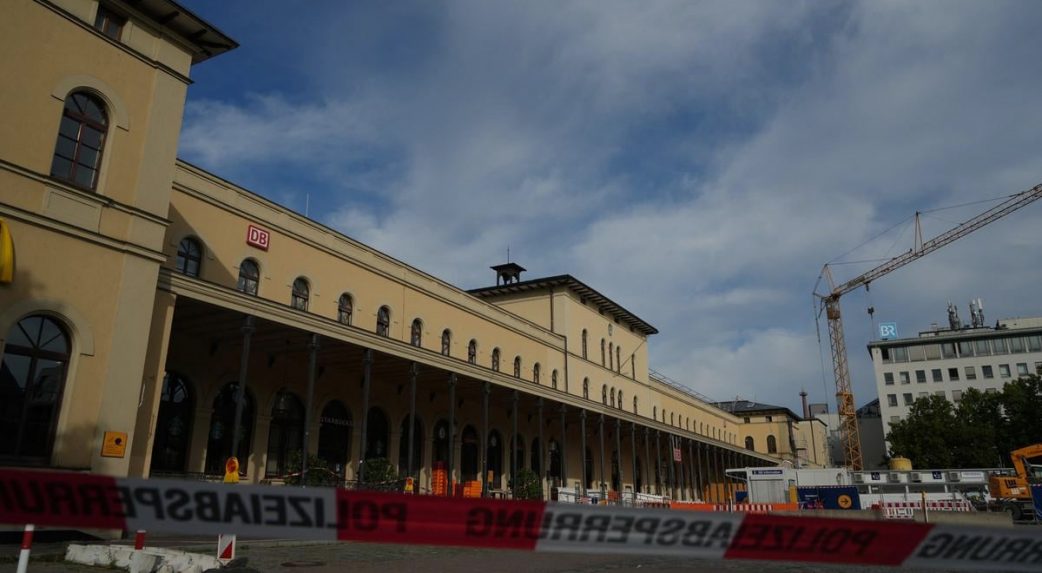 Robbanás az augsburgi főpályaudvarnál: kézigránat robbant, két fiatal megsérült