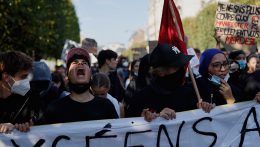 Hétfőn is zárva tart 500 francia iskola a diáktüntetések miatt