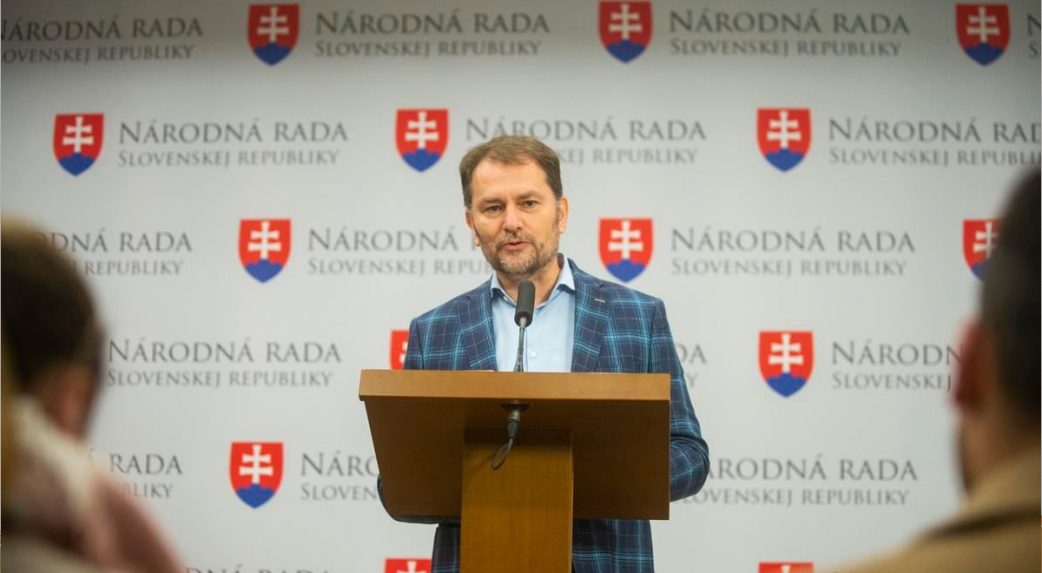 A belügyminiszter megvonná az állami védelmet azoktól, akik nem tartják be a testőrség utasításait