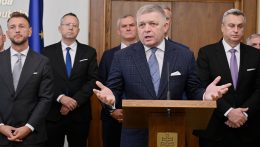 Gál Zsolt: A költségvetéssel a szakadék felé megy az ország, és hozzá kéne nyúlni a „populista szent tehenekhez“ is