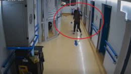 Vádat emeltek az ittas osztrák férfi ellen, aki megtámadott egy ápolónőt a kramárei kórházban