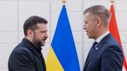 Magyar Péter teljes szolidaritásáról biztosította Zelenszkijt