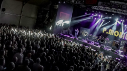 A rockdinoszauruszok még mindig a színpadon vannak
