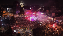Szerbia: Vučić elismerte a vereséget, Brüsszel és Magyar Péter is gratulált a Diáklistának