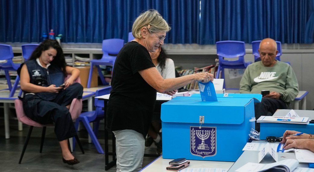 Megkezdődtek az izraeli Knesszet-választások – Netanjahu és Eizenkot fej-fej mellett a felméréseken