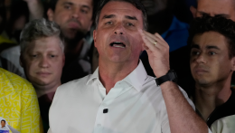 Bolsonaro az ellenzék vezetésére készül Brazíliában, Trump választási csalást emleget